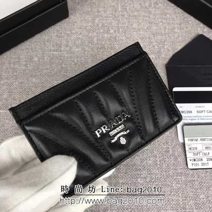 PRADA普拉達 專櫃最新款式 頂級原單納帕牛皮 三層信用卡夾 1MC208 DD1711